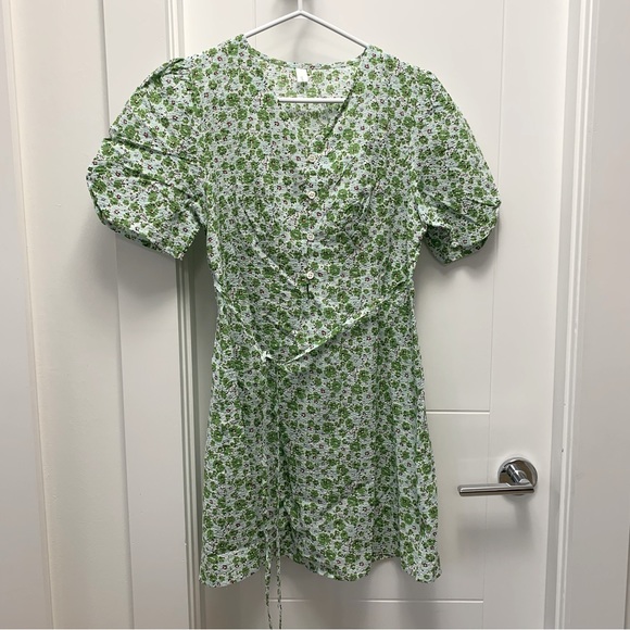 ‼️3/$30‼️ Green and blue floral mini dress - Picture 1 of 3